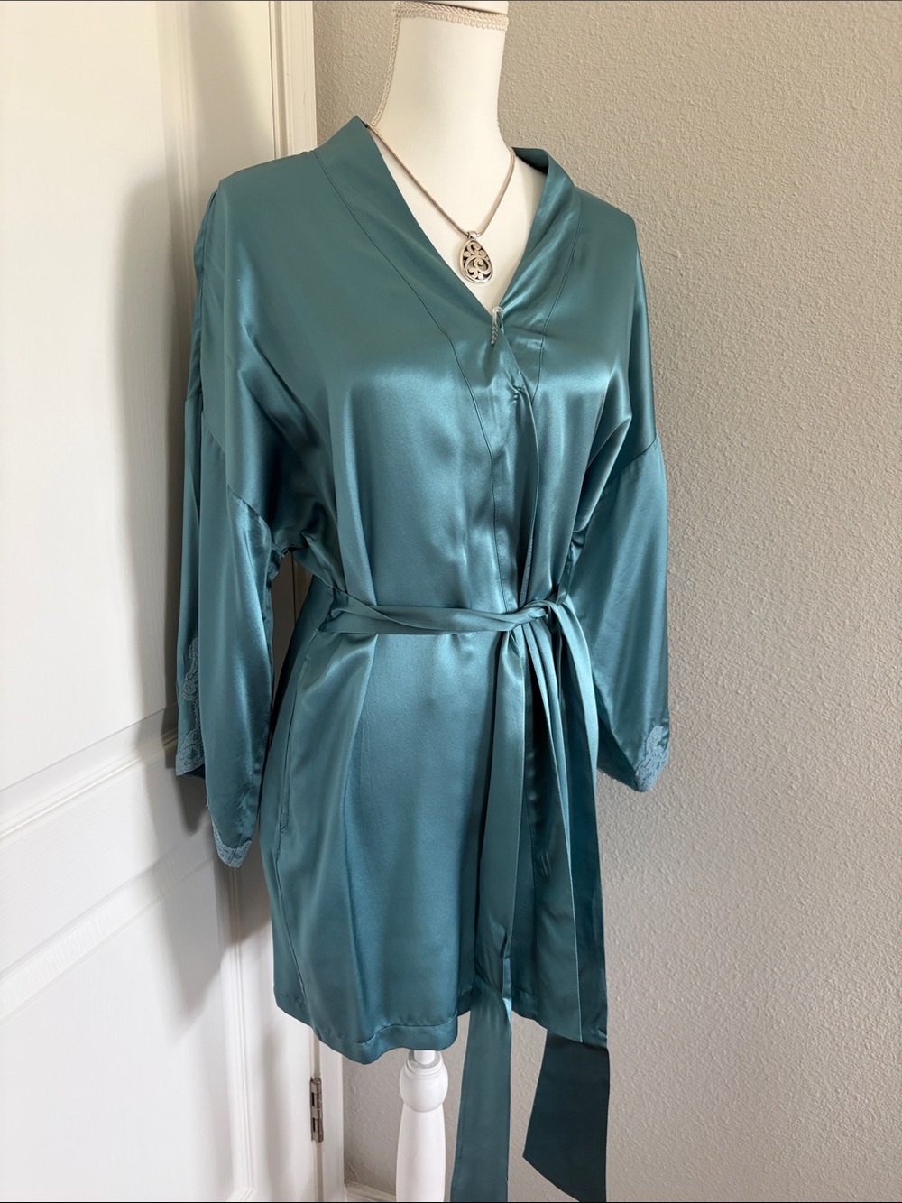 Vintage Y2K Leigh Bantivoglio 100% Silk Lace Robe Teal Green